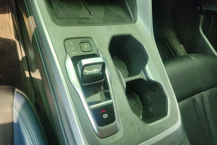 Used GAC Trumpchi GS3 2023 Shadow Speed 270T R-STYLE Edition Gear Lever