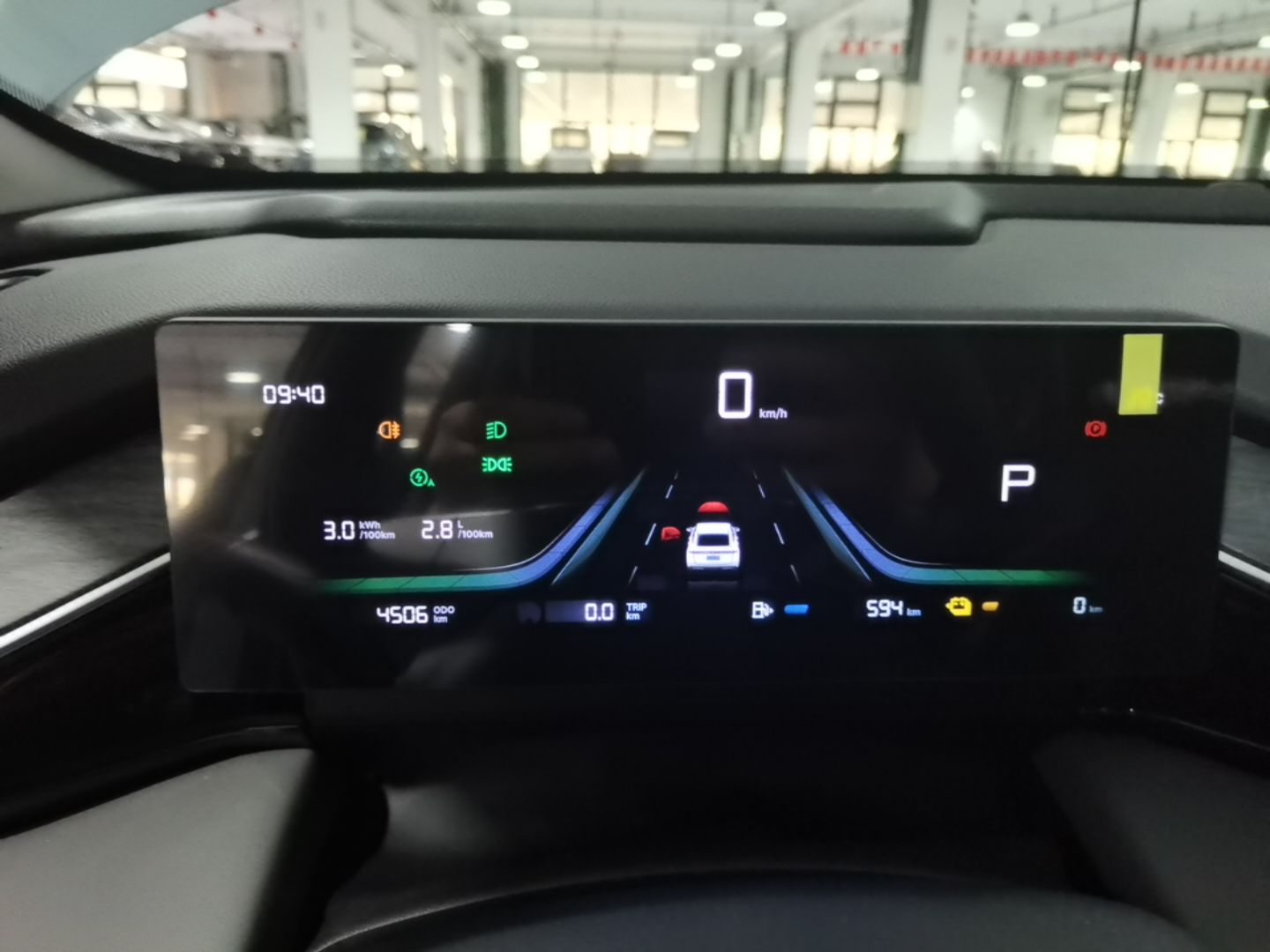 Geely Galaxy L6 2025 EM-i 60km Launch Edition — снимка 14