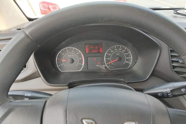 Used Wuling Hongguang V 2019 1.5L Jingqu Version China VI LAR