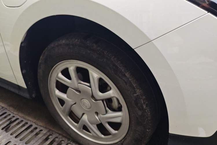 Used Buick Velite 6 2024 450km Range Commuter Version Right Front Wheel Hub