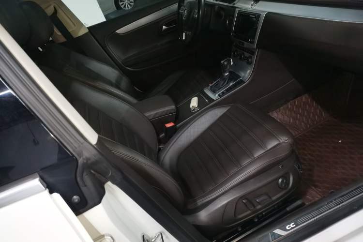 Used Volkswagen FAW-Volkswagen CC 2016 1.8TSI Luxury Model
