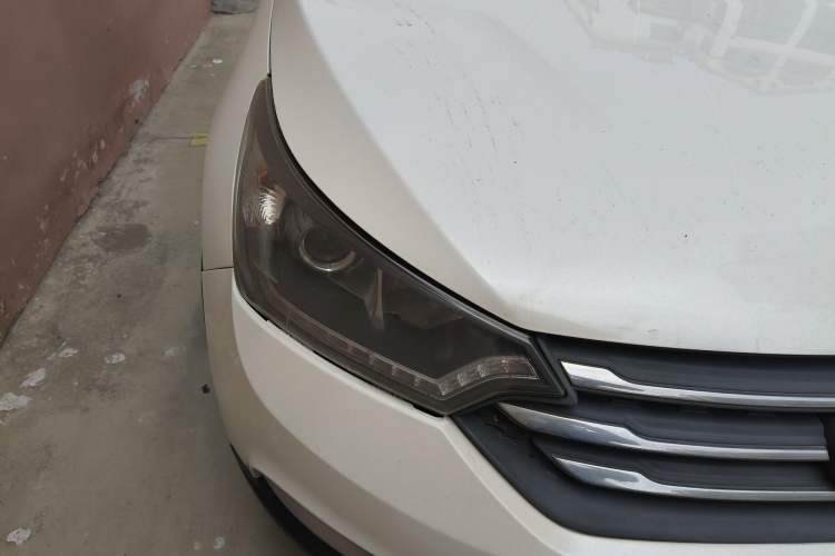 Used Dongfeng Aeolus AX7 2015 2.3L Automatic ZhiZun Version
