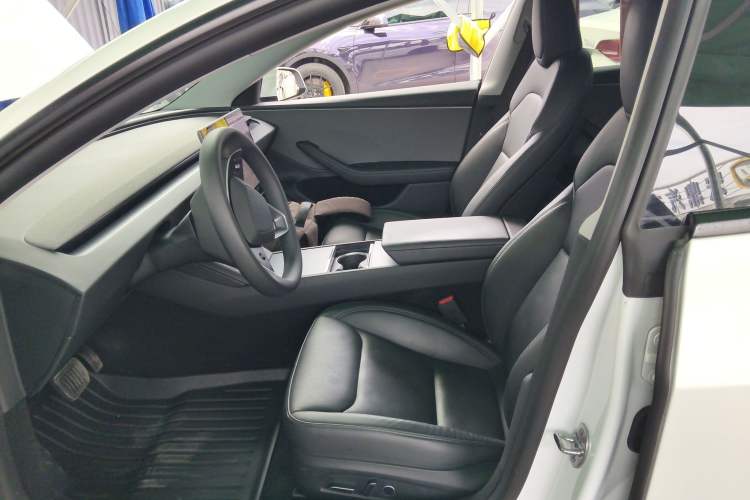 Used Tesla Model 3 2025 Rear-Wheel-Drive Version Left Front Seat