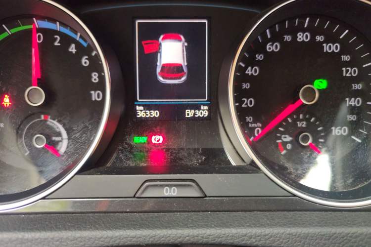 Used Volkswagen Golf Pure Electric 2020 Chari Odometer Close Up