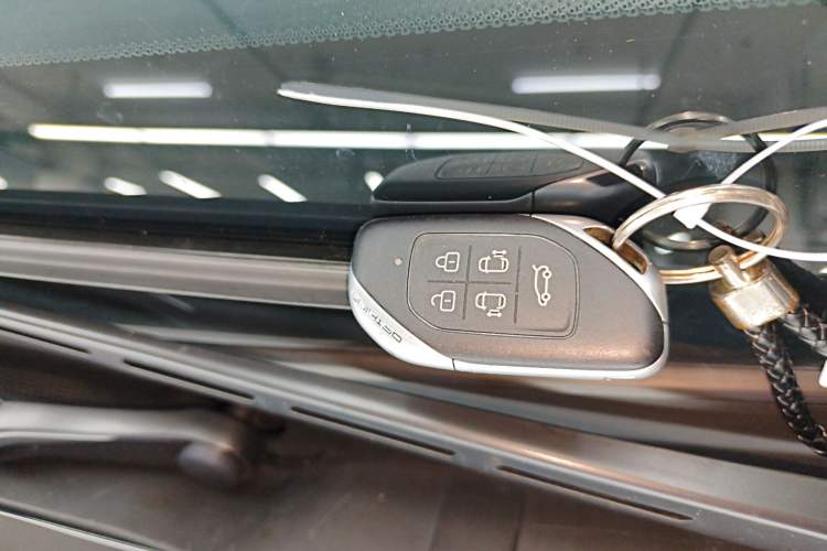 Used FORTHING Xinghai V9 2024 1.5TD 200km Qingyunti Series Premium Version Vehicle Key