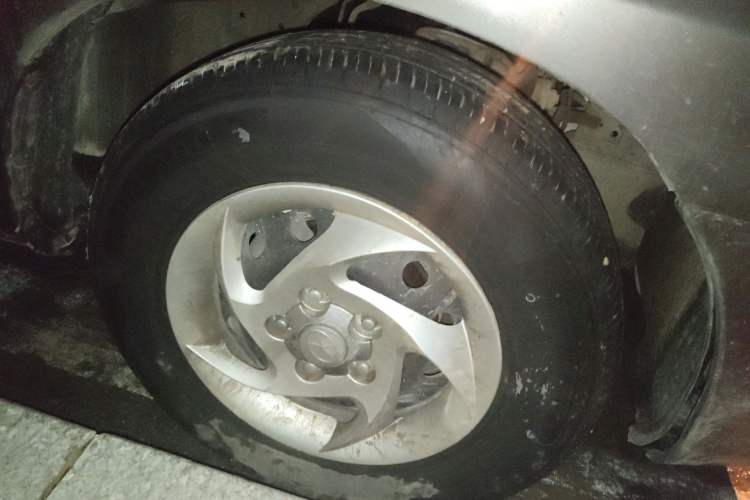 Used JAC Group Refine 2012 2.0L Timeless Edition HFC4GA3 Right Front Wheel Hub