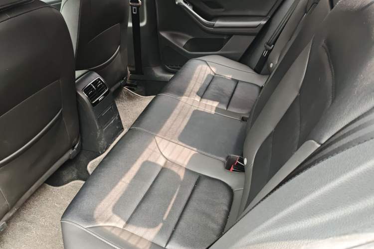 Used Volkswagen Sagitar 2018 280TSI DSG Ignite Edition Left Rear Seat