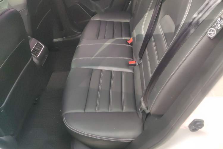 Used Venucia T90 2017 2.0L CVT Smart Edition Left Rear Seat
