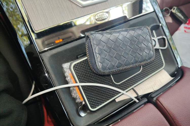 Used Land Rover Range Rover Evoque New Energy 2023 Aurora L P300e Plug-in Hybrid Electric Version