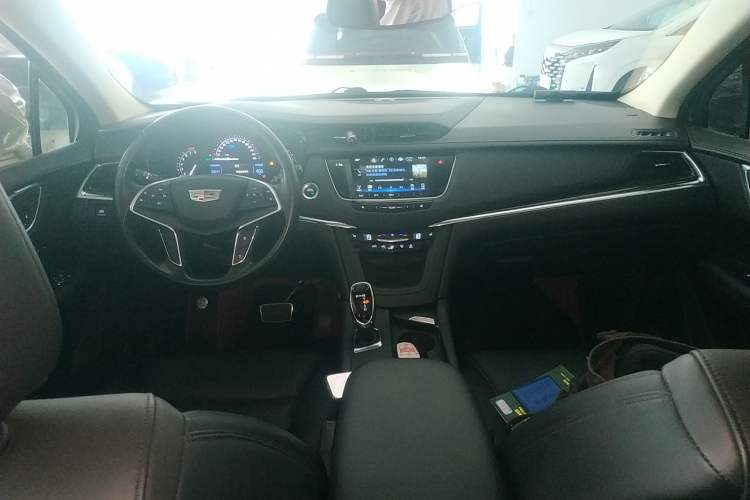 Used Cadillac XT5 2016 28T Four-Wheel Drive Luxury Model
