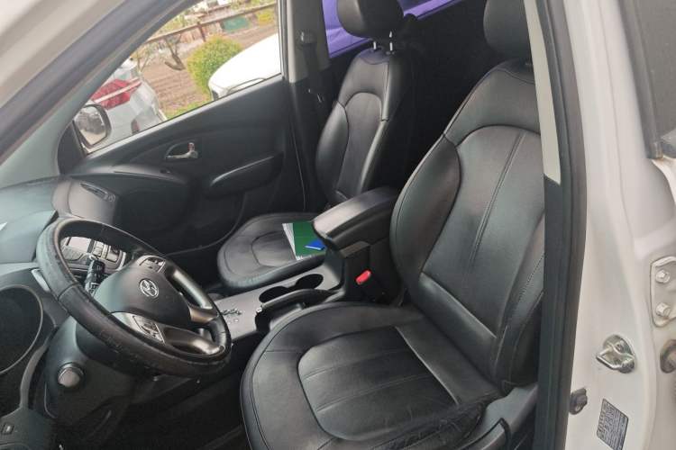 Used Hyundai ix35 2012 2.0L Automatic Two-Wheel Drive Elite Edition GLS Left Front Seat