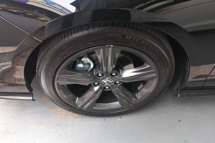 Used Honda Inspire 2023 260TURBO Deluxe Edition Left Front Wheel Hub