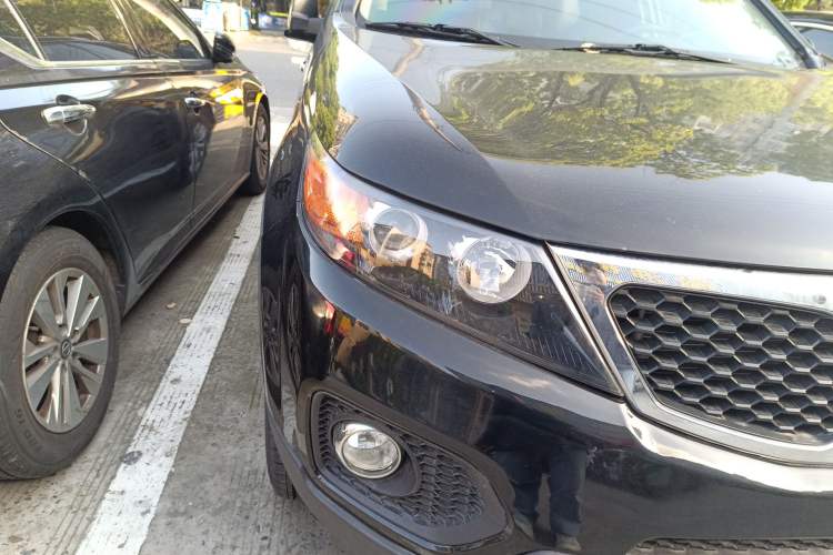 Used Kia Sorento 2012 2.4L Gasoline Luxury Edition