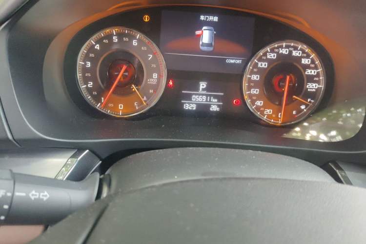 Used Acura CDX 2016 1.5T Four-Wheel Drive Luxury Edition Odometer Close Up