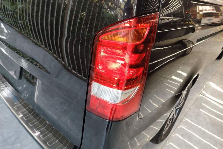 Used Mercedes-Benz Vito 2024 2.0T Business Version 7 Seats