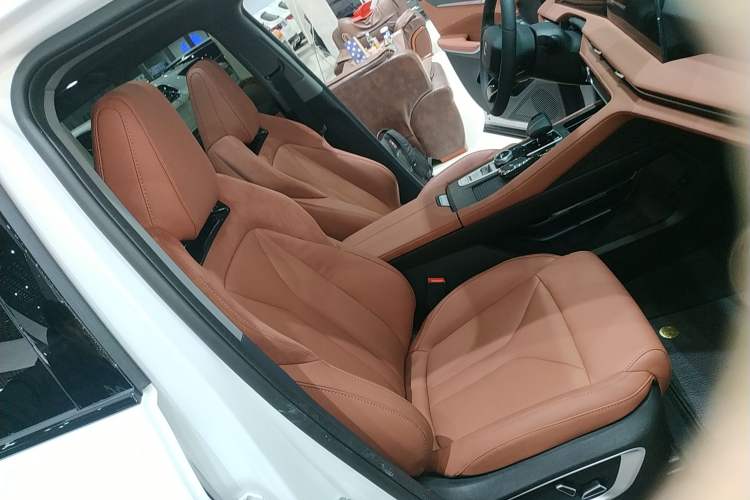 Used Changan CS75 PLUS 2025 Model, 3rd Generation Champion Edition 1.5T Jinghang Version
