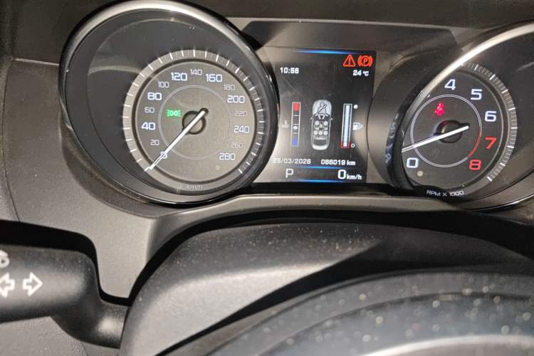 Used Jaguar XE 2015 2.0T 240 PS R-Sport
