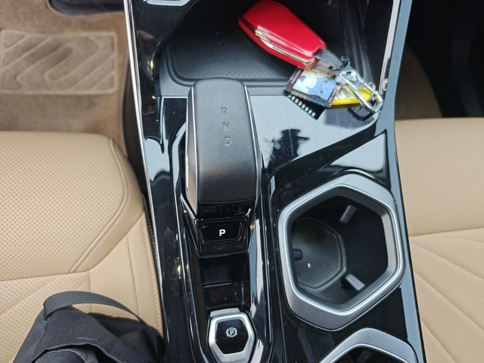 Geely Auto FX11 2023 1.5TD DCT Prestige Edition — снимка 16