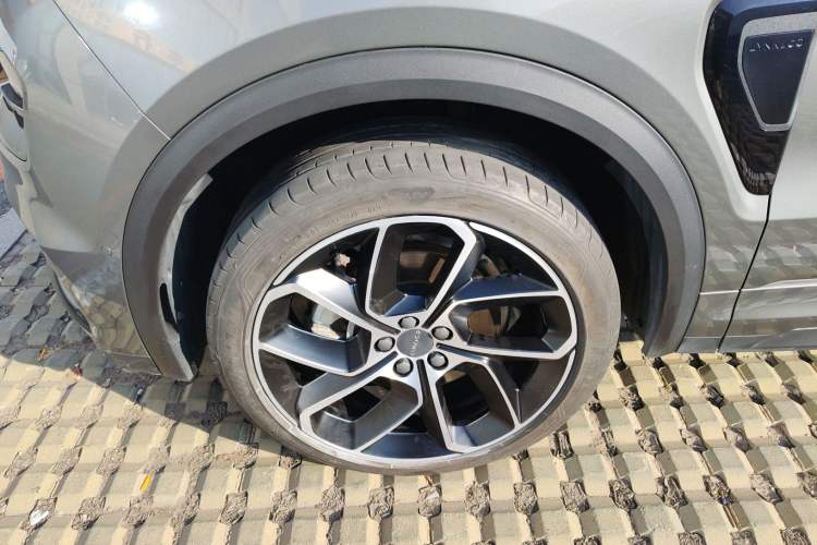 Used Lynk & Co 05 2020 2.0TD Two-Wheel Drive Shine Halo
