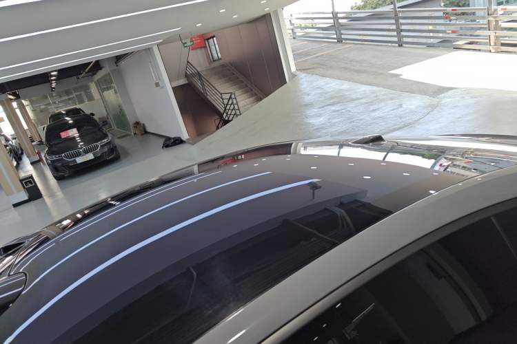 Used Nio ET5 2022 75 kWh Roof