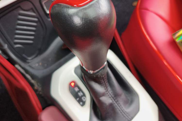 Used Jeep Renegade 2017 180T Automatic Jingneng Edition Gear Lever