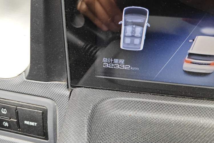 Used Wuling Hongguang MINIEV 2022 Macaron Premium Model – Lithium Iron Phosphate Odometer Close Up