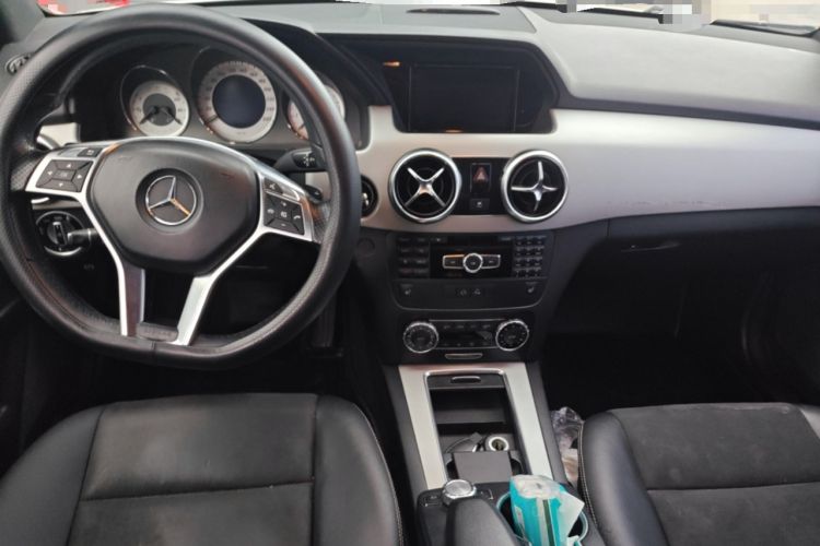 Used Mercedes-Benz GLK-Class 2015 GLK 300 4MATIC Fashion Edition Ultimate Version Center Console