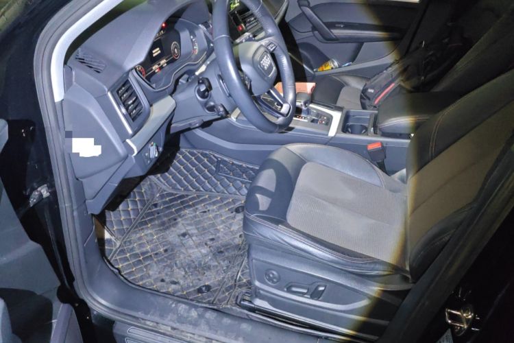 Used Audi Q5L 2018 40 TFSI Prestige Fashion Edition China VI Left Front Seat