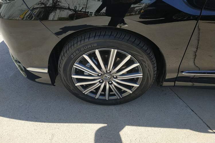 Used Honda Elysion 2022 2.0L eHEV Luxury First Edition
