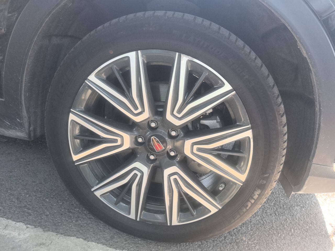 Hongqi HS5 2022 Facelifted Version 2.0T Smart Connect Flagship All-Wheel-Drive Edition — снимка 8