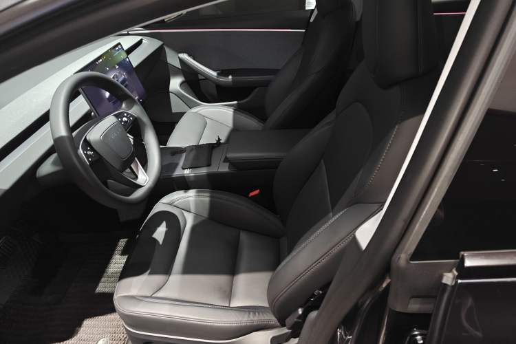 Used Tesla Model 3 2023 Rear-Wheel-Drive Version
