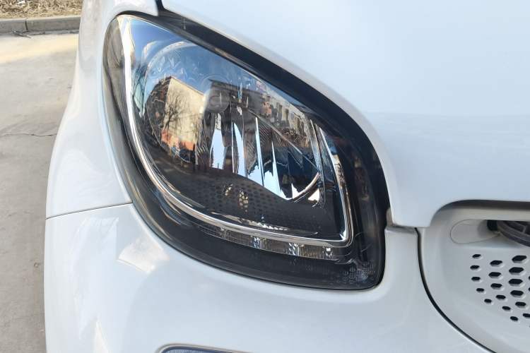 Used smart fortwo 2015 1.0L 52 kW Hardtop Passion Edition
