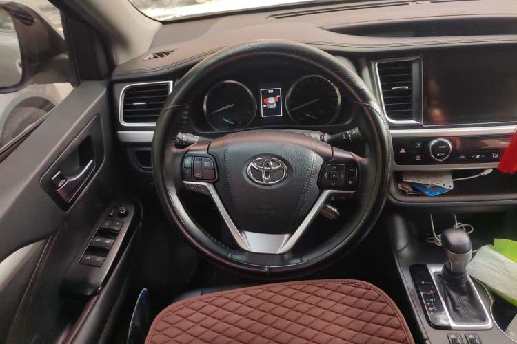 Used Toyota Highlander 2018 2.0T Four-Wheel Drive Prestige Version 7 Seats China VI Standard
