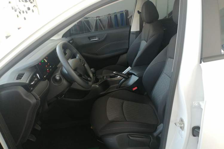 Used Roewe i5 2026 Model 1.5L Manual Comfort Version Left Front Seat