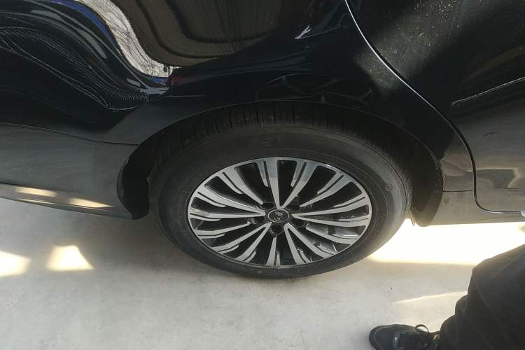 Used Hongqi H7 2018 2.0T Elite Edition
