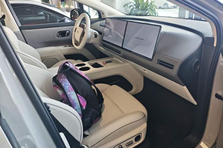 Used Li Auto Li Auto i8 2025 Model Standard Version