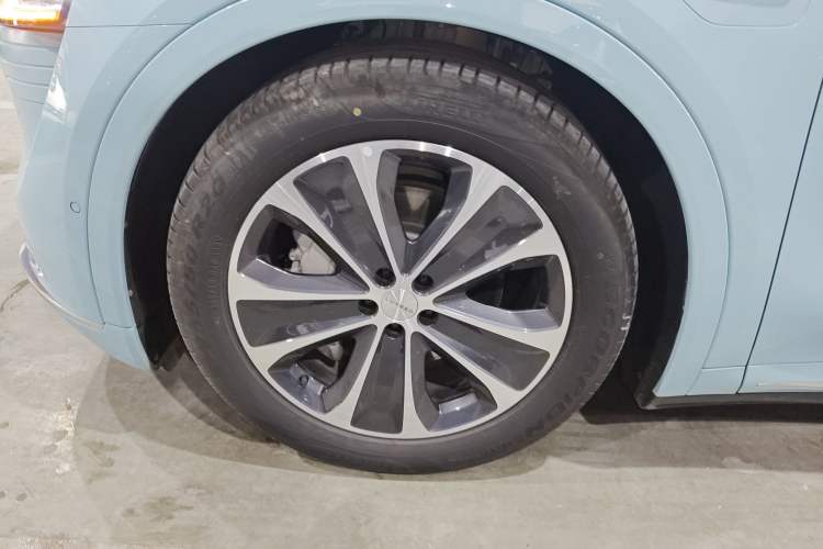 Used Hima Luxeed R7 2025 Range-Extended Version 251 km Max Left Front Wheel Hub