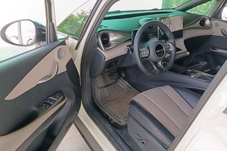 Used BYD Dolphin 2023 420 km Fashion Edition
