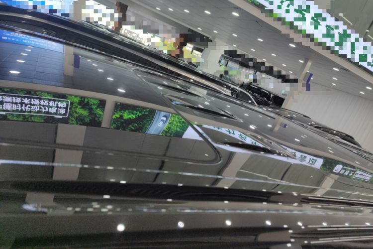 Used VOYAH Dream 2025 PHEV Four-Wheel-Drive Flagship Kunpeng Edition Roof