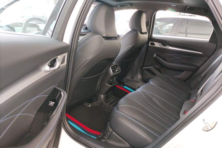 Used Geely Auto Preface 2026 Model Oriental Yao 1.5TD Fuyao Edition Left Rear Seat