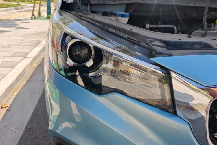 Used MG EZS Electric 2019 E-Pro Edition Right Front Headlight