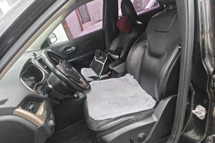 Used Jeep Cherokee 2016 2.4L Professional Smart Version