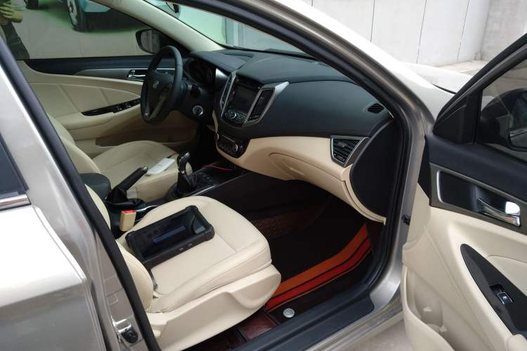 Used CHANGAN Eado 2016 1.6L Manual Fashion Edition Right Front Seat