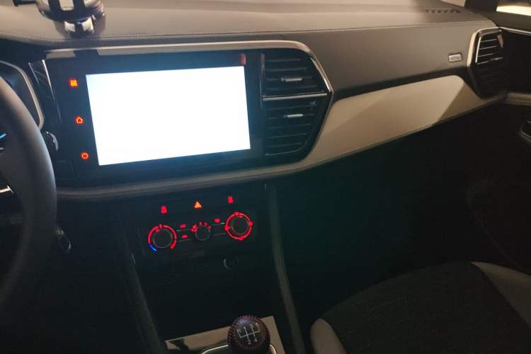 Used Jetta VS5 2024 280TSI Manual Pioneer Edition Audio And AC Panel