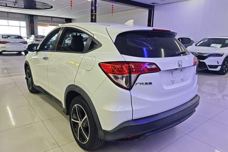 Used Honda Vezel 2020 1.5L CVT Pioneer Edition
