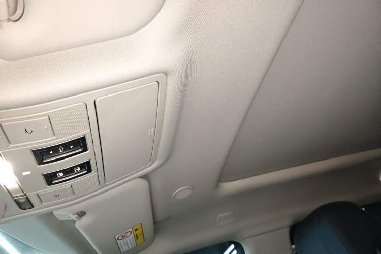 Used Land Rover Range Rover Evoque 2022 Facelifted Aurora L 249 PS R-Dynamic Luxury Edition
