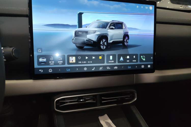 Used Formula Leopard Titanium 3 2025 501 km Range Rear-Wheel Drive Intelligent Driving Max Edition