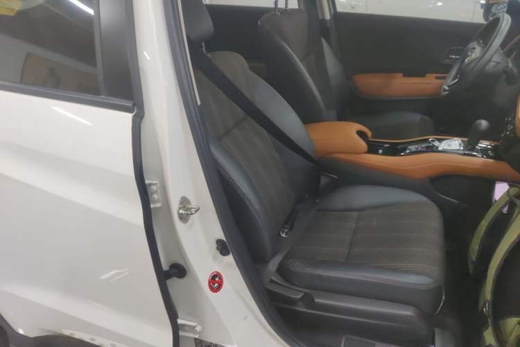 Used Honda Vezel 2016 1.8L CVT Front-Wheel Drive Pioneer Edition
