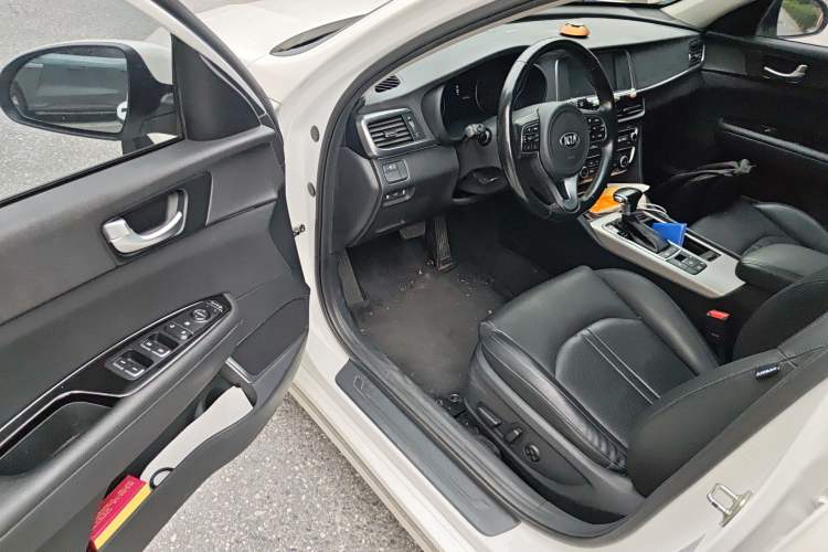 Used Kia K5 New Energy 2018 2.0L ZhiZun Edition
