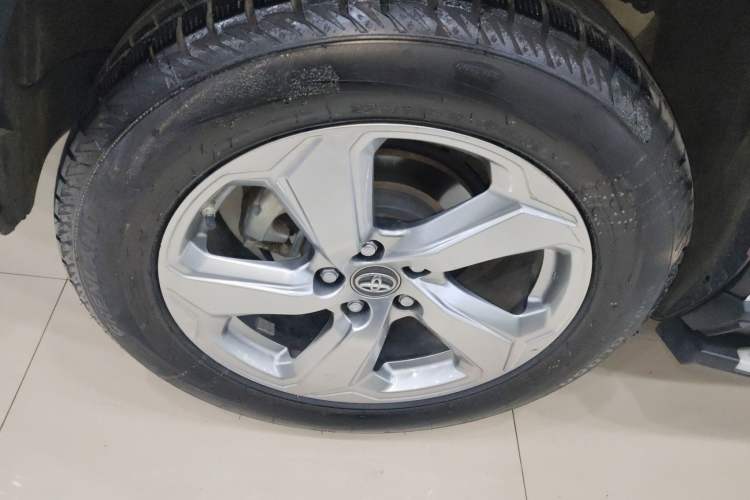 Used Toyota RAV4 2020 2.0L CVT 4x4 Style PLUS Edition